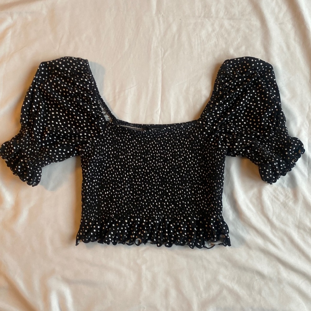 Forever 21 black crop top size medium